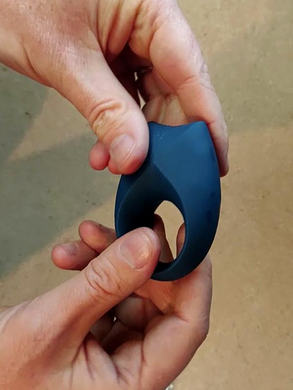 Satisfyer - Anello Vibrante Royal One Nero